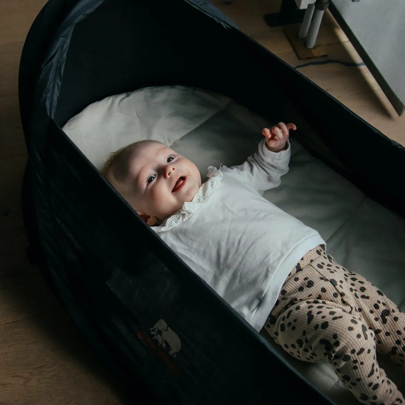 Infant Travel Crib - Black - Image 8